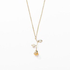 Rose Pendant Necklace Gold